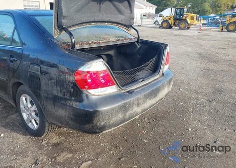 2005 Toyota Camry Xle V6 из США, поврежденный, VIN 4T1BF30K85U092674
